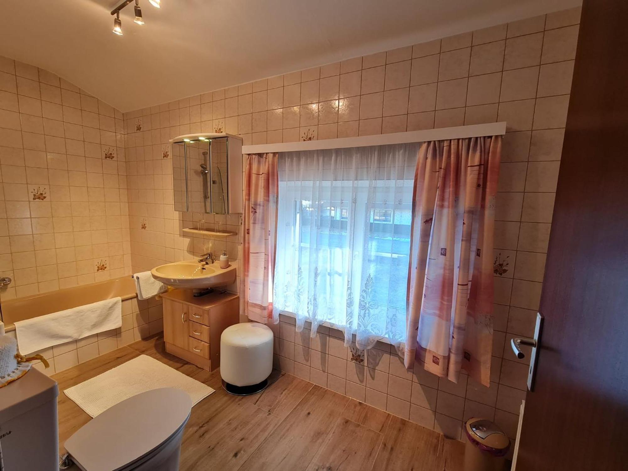 Ferienwohnungen Thalmeier Sankt Gilgen Luaran gambar